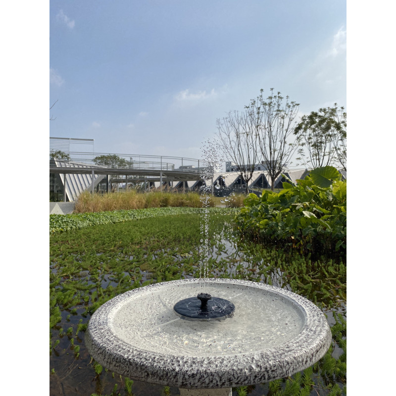 Fontanna Pompa Solarna Ogrodowa Nenufar fi 130 mm