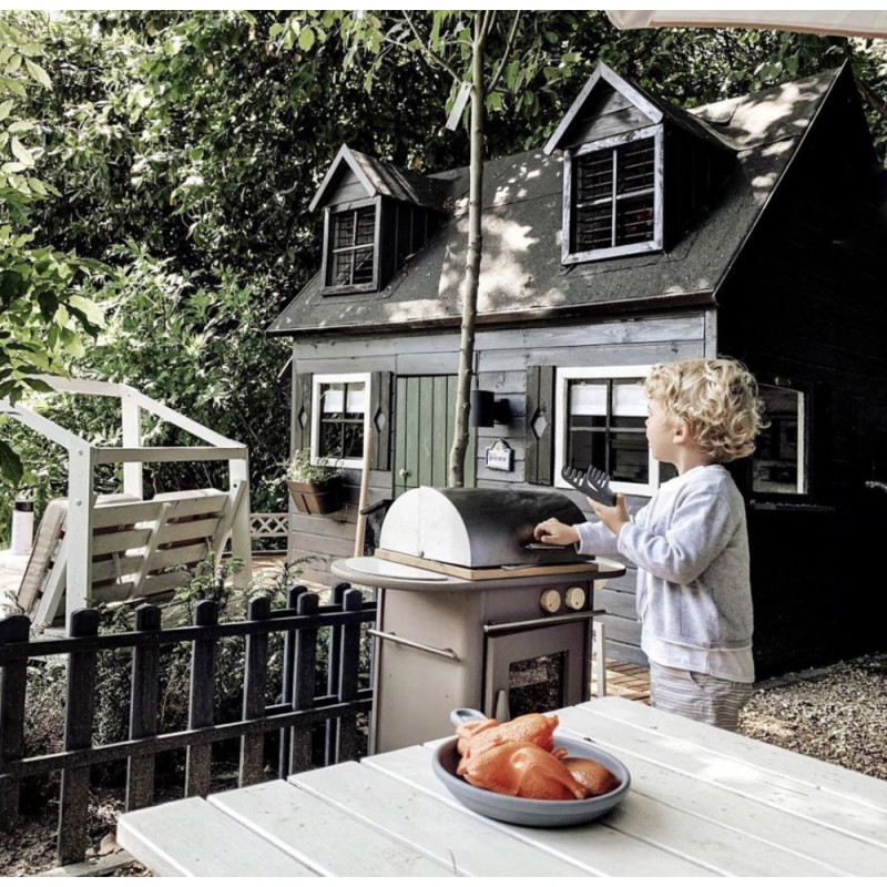 Drewniany Domek Ogrodowy Dla Dzieci Maria na Platformie Scenie