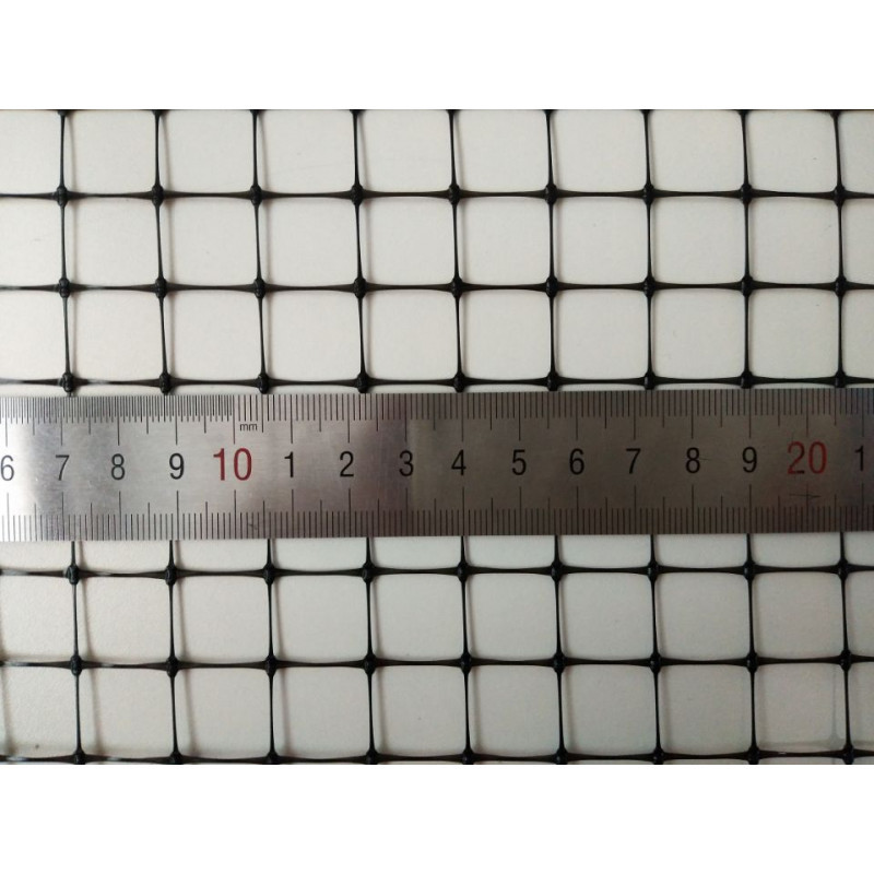 Siatka na krety 4 rolki 2x100m + kołki 400 szt. 30g/m2