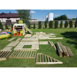 Drewniany domek ogrodowy dla dzieci - Hubert z dwoma ślizgami