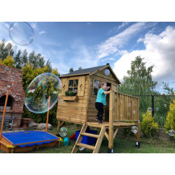 Drewniany domek ogrodowy dla dzieci - Tomek ze ślizgiem