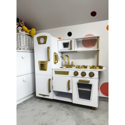 Duża biała kuchnia dla dzieci KitchenJoy z lodówką, akcesoriami i złotymi akcentami