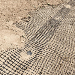 Siatka na krety 5 rolek 2x100m + kołki 500 szt. 30g/m2