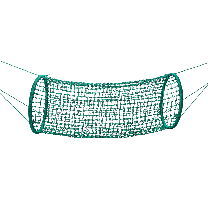 Wiszący tunel linowy ciemny...