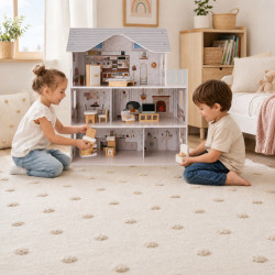Drewniany domek dla lalek Lili z mebelkami i balkonem