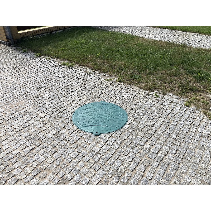 Pokrywa do szamba, z kluczem - zielony polimer Pokrywa do szamba, z kluczem - zielony polimer